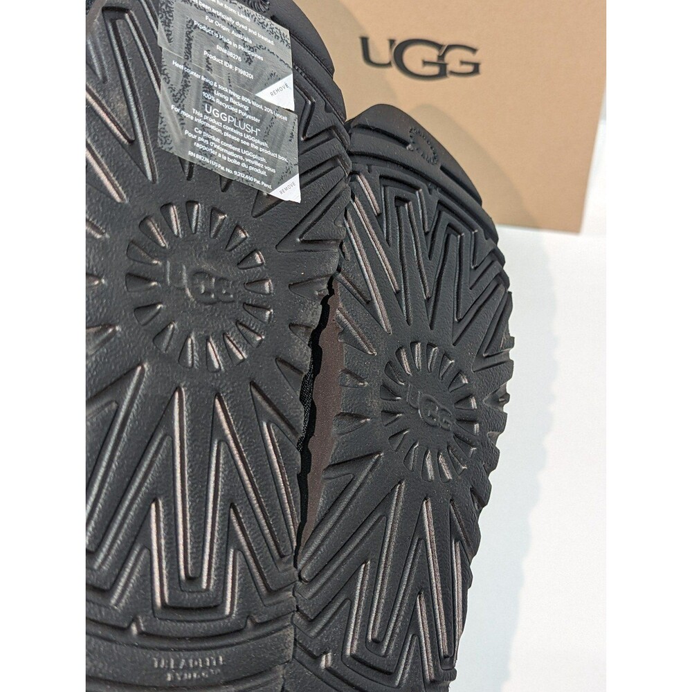 UGG - Picture 6 of 7